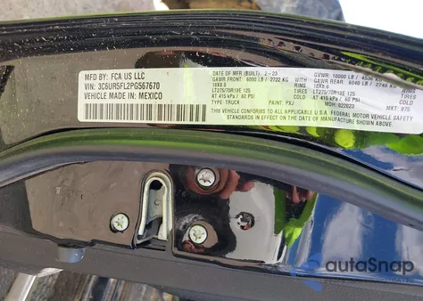 2023 Ram 2500 Laramie 4X4 6'4 Box z USA, uszkodzony, nr VIN 3C6UR5FL2PG567670